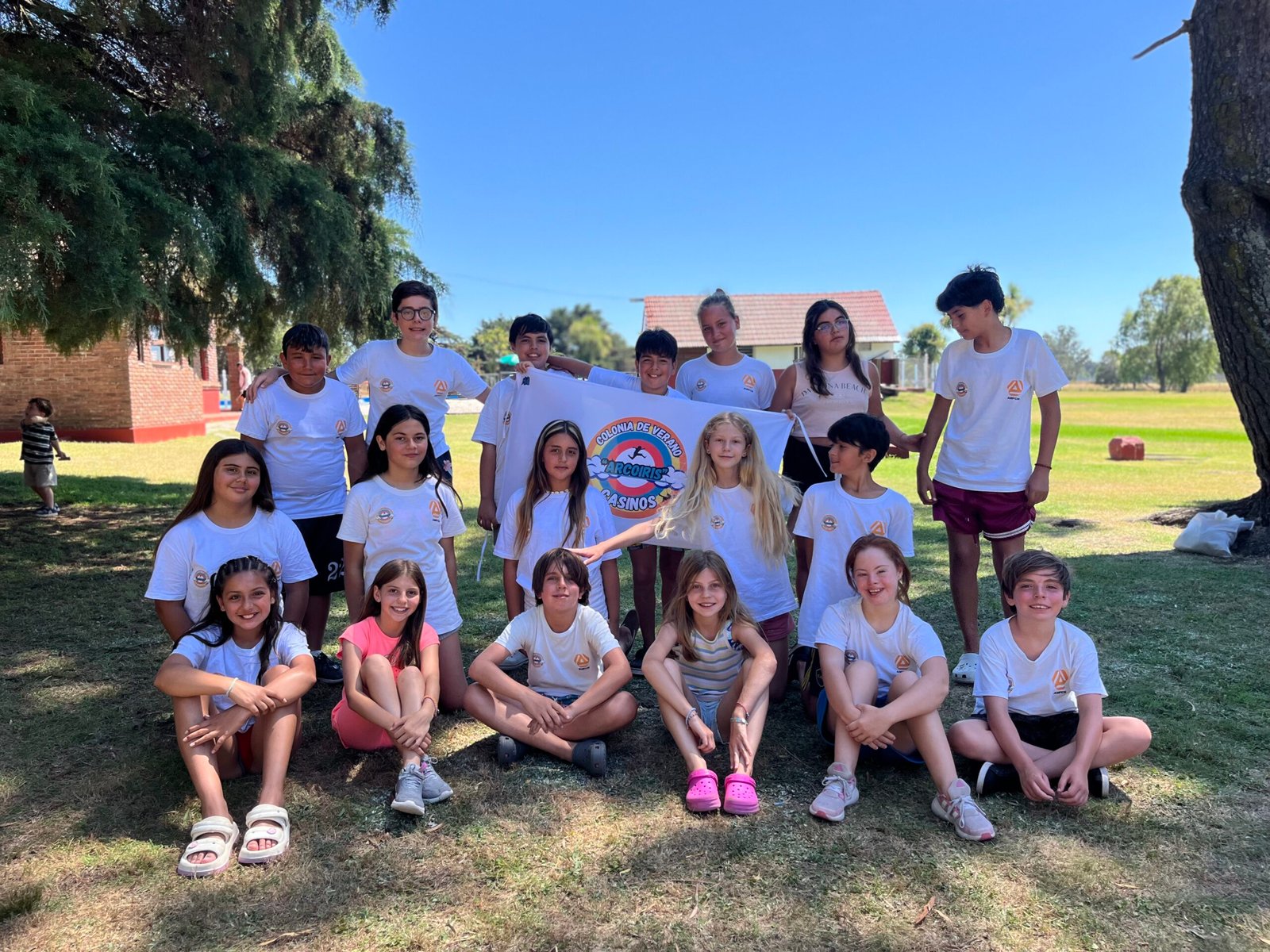 Ronda de chicos por colores de pecheras